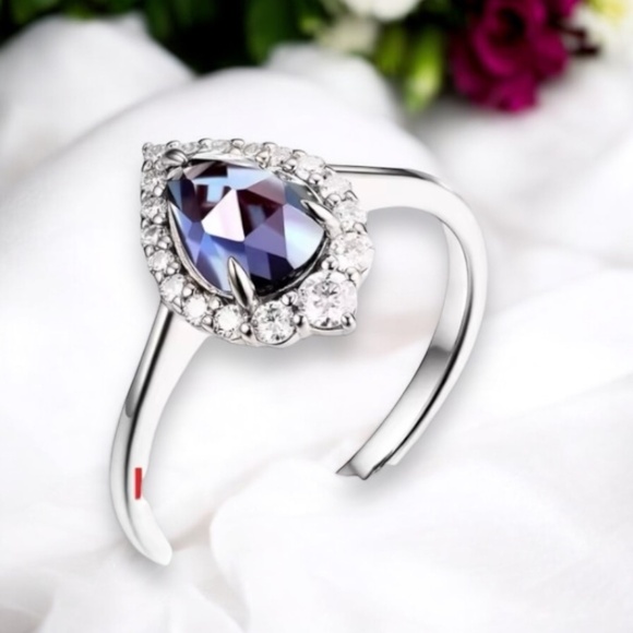 Color Change Rose Cut Alexandrite Ring Handcrafted in Sterling Silver 925 - Picture 2 of 8